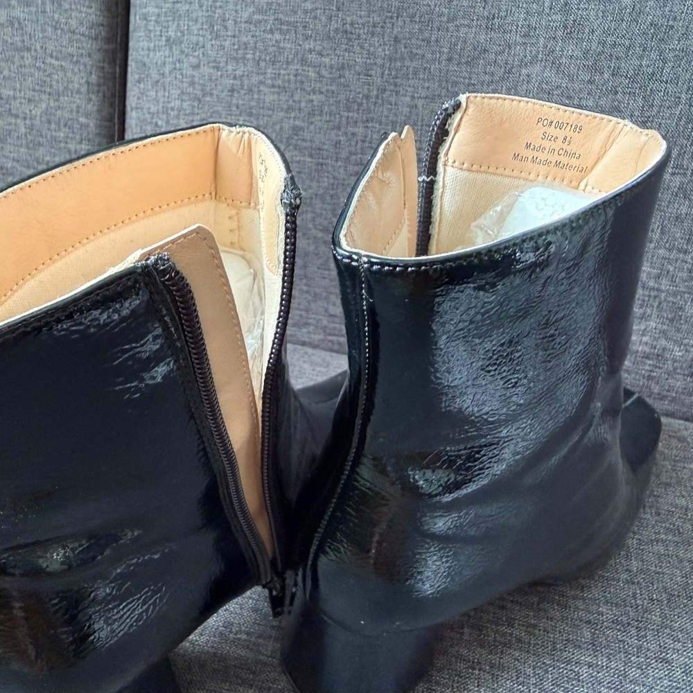 Black booties - image 4